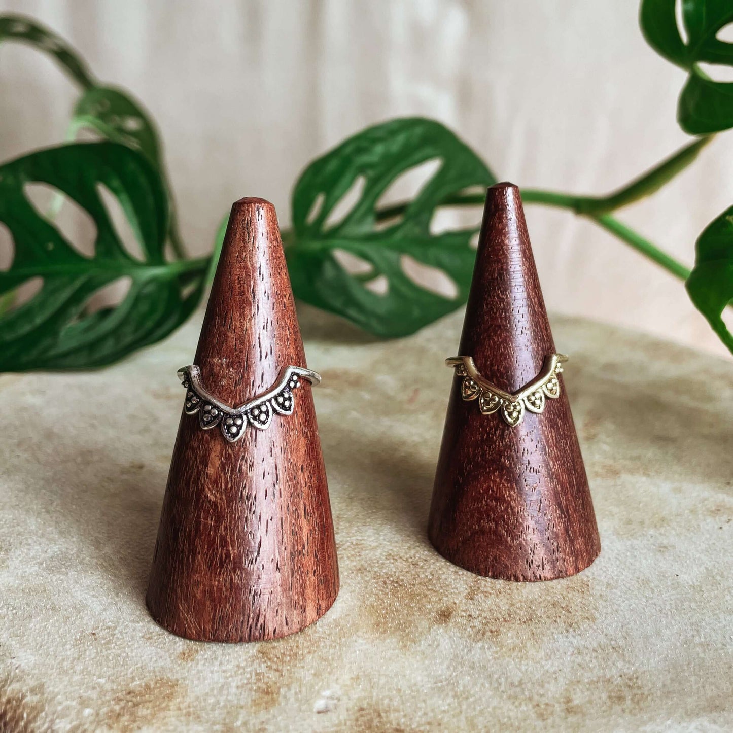 Boho-Chic Messing und Silber Ring: Ausdrucksstarker Schmuck für selbstbewusste Frauen 