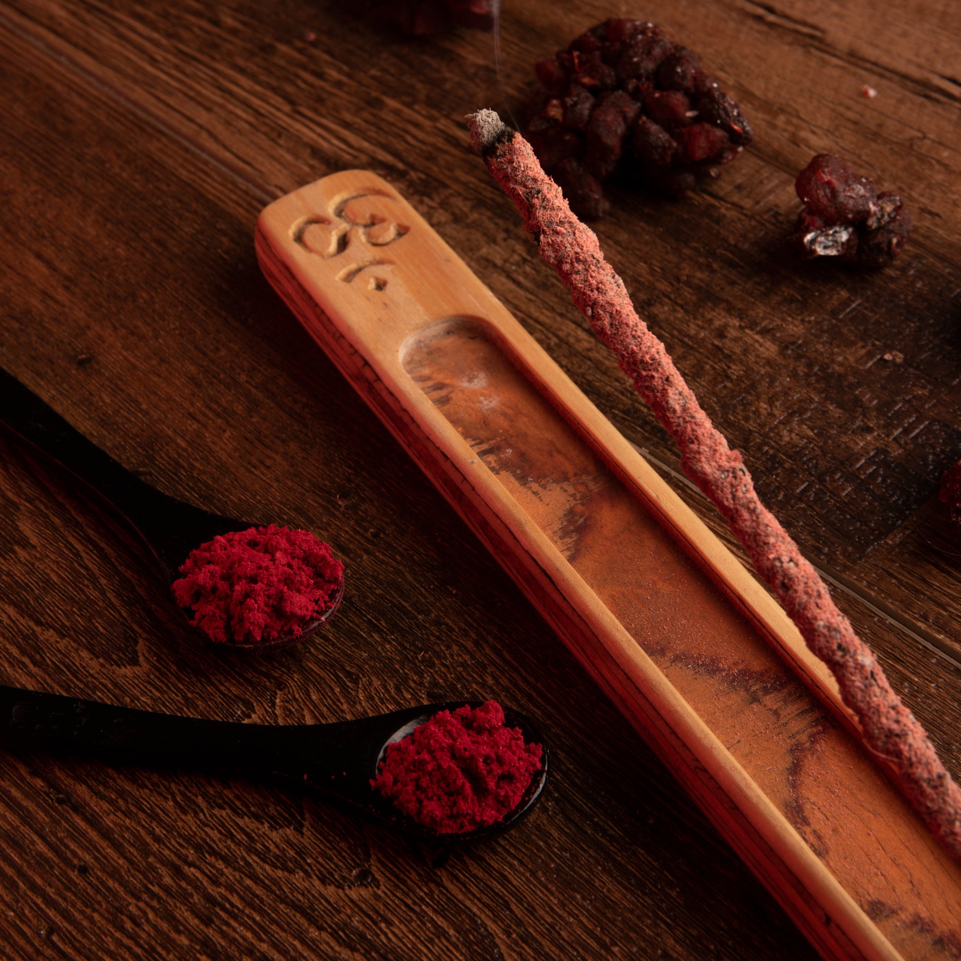 Sagrada Madre Force Räucherstäbchen – Dragon’s Blood für Stärke, Reinigung und energetischen Schut