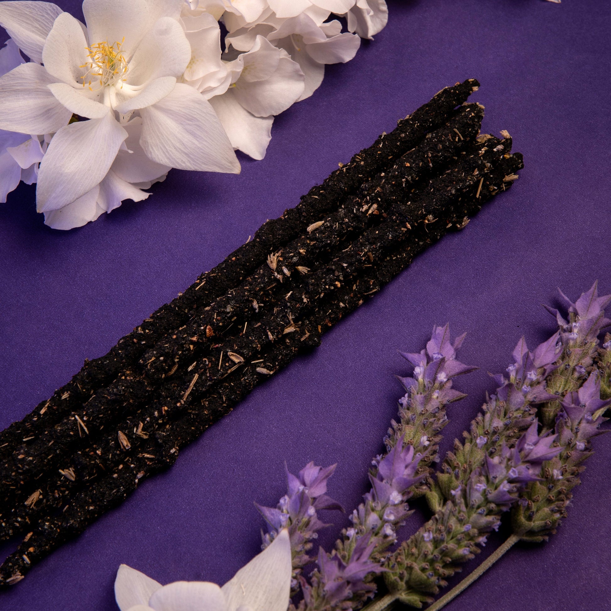 claridad, clarity, sagrada madre, räucherstäbchen, lavendel, flower queen of the night, klarheit, reinigung, meditation, aruna alchemy, ritual, bewusstsein
